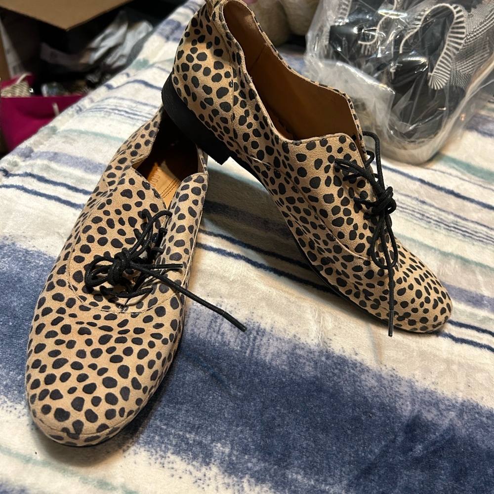 Corso Como Leopard-Print Lace-Up Oxfords in Tan and Black